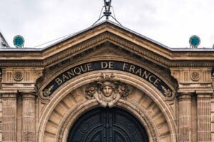 Income requirements for French residency & long-stay visa